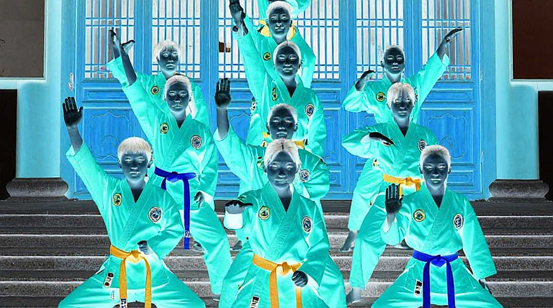 Trần Thị Cẩm Tú: tấm bạc kumite của cô gái 17 tuổi, năm trận thắng sát nút và một hạng cân không tồn tại ở cấp senior