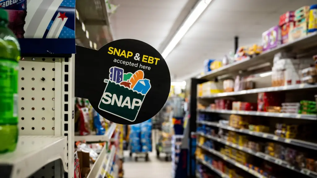 SNAP Overhaul Announced — 42 Million Americans Required to Reapply Under New Rules 3 SNAP Overhaul New Rules 2025